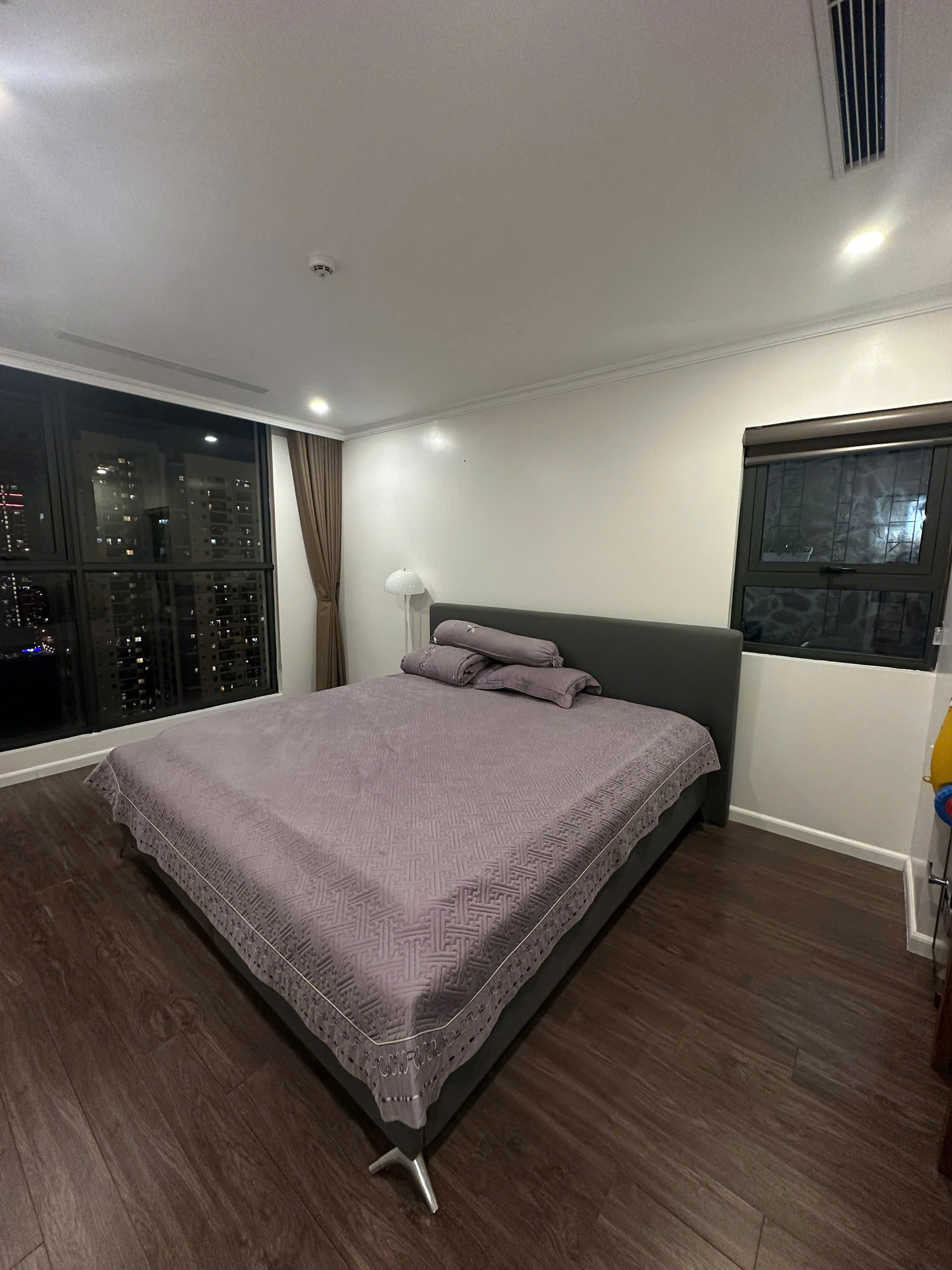 Cho thuê căn hộ 3 phòng ngủ 2WC Sunshine Riverside diện tích 93m2 tòa R3-2303 2