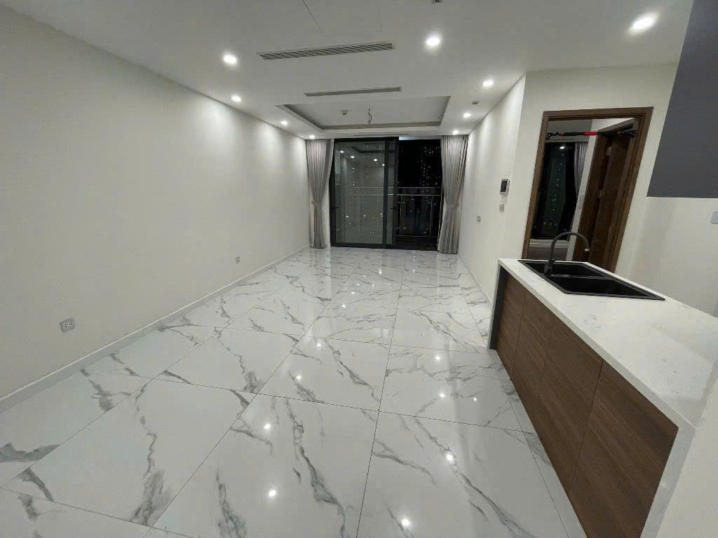 Bán chung cư tòa S6 Sunshine City - DT: 80m2/2 phòng ngủ/2 logia cửa Đông Nam đã có sổ