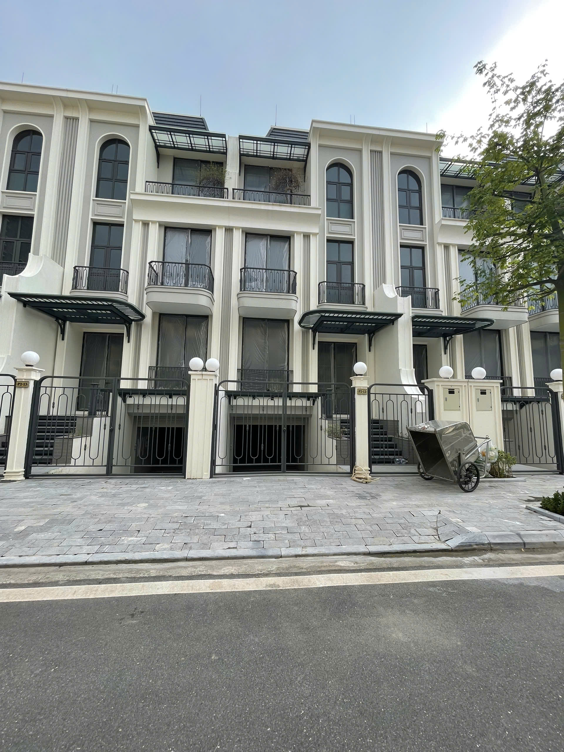 Chính chủ bán biệt thự song lập 180m2 khu P Ciputra bàn giao cơ bản